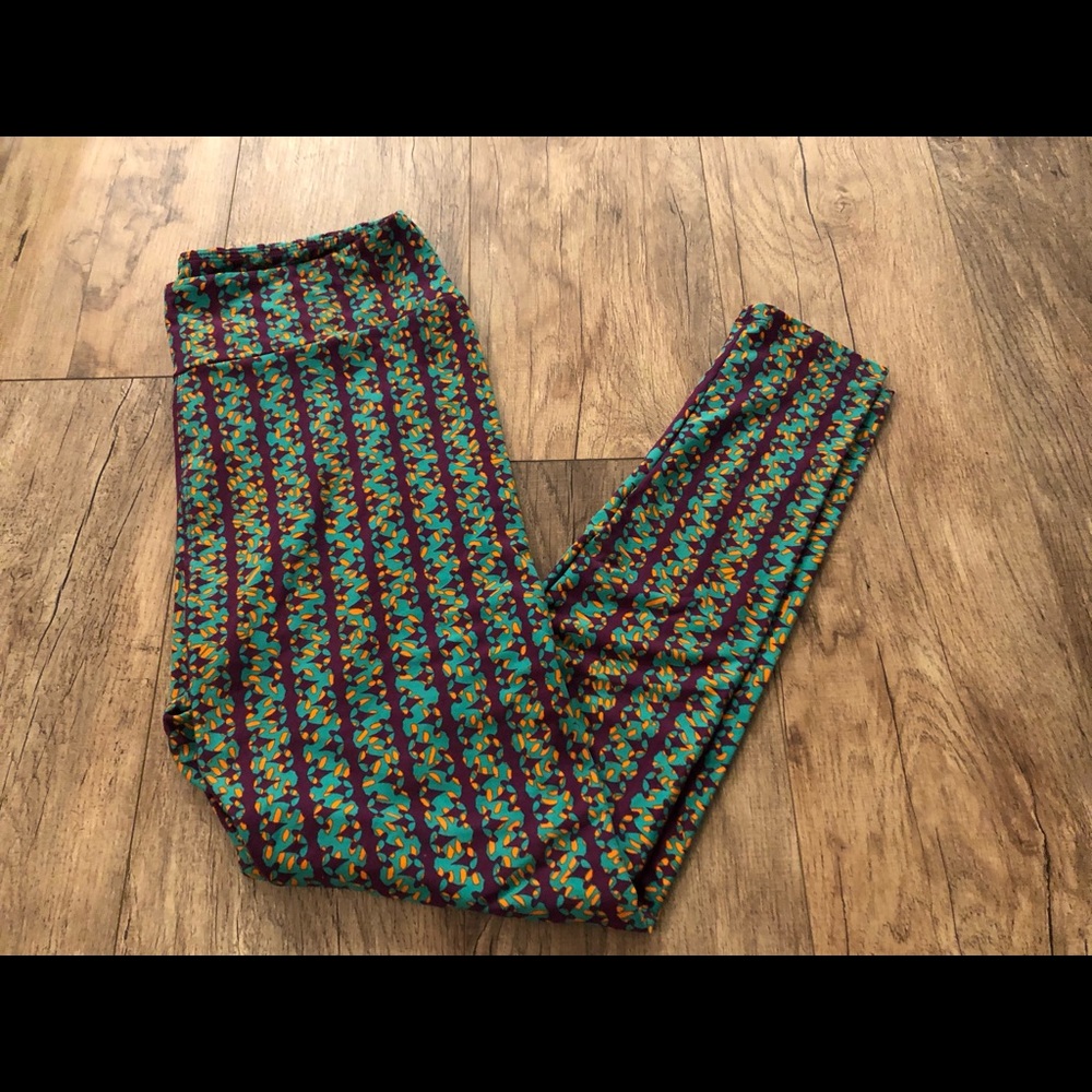 LuLaRoe Tall and Curvy Leggings